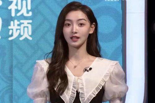 吃瓜娱乐主持人是谁,揭秘主持人身份之谜